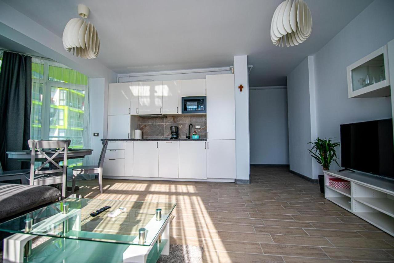 Apartament Katrina - Alezzi Beach - Sea View Năvodari Exterior foto
